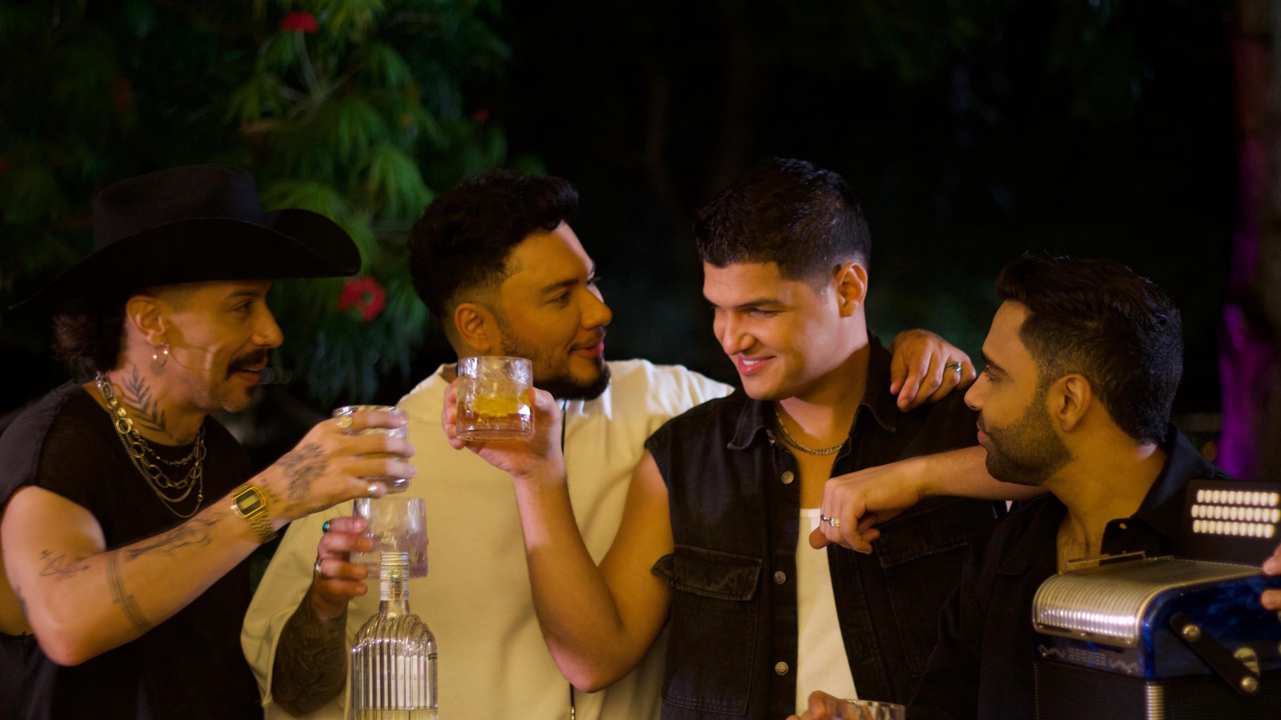 ¿Tiene un amor no correspondido? Elder Dayán y Pasabordo le pueden ayudar a salir de esa pena con ‘El Vallenato’