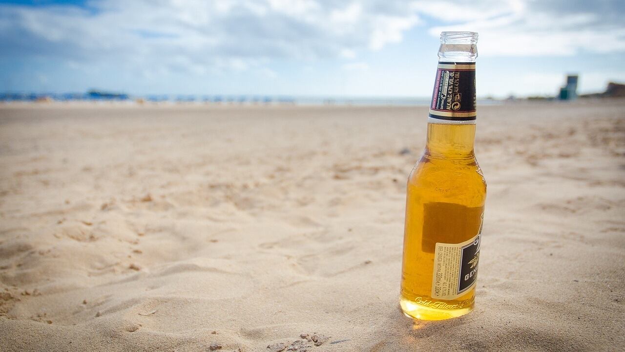Consumo de alcohol en la playa