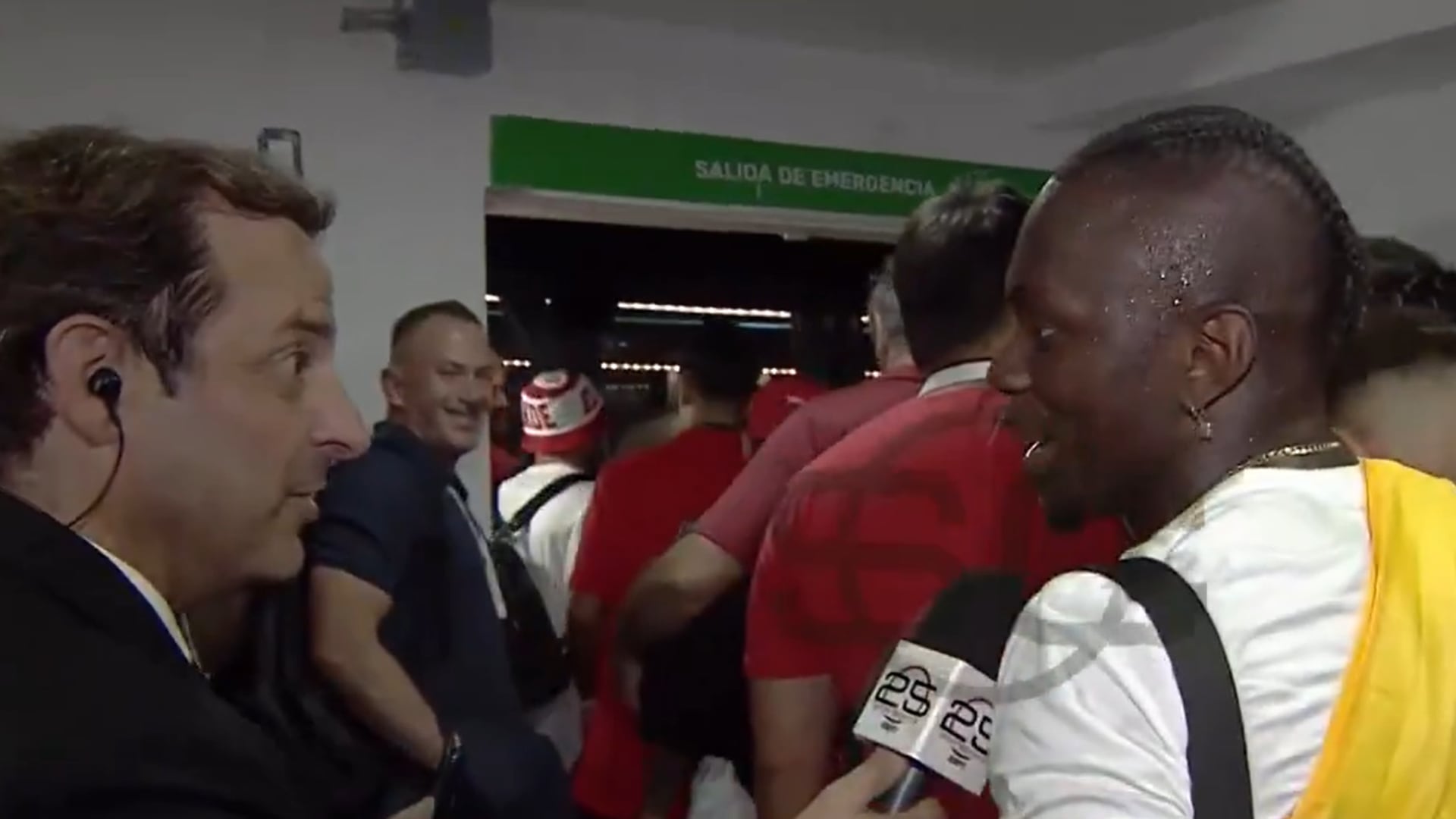 Edwuin Cetré le dio whisky a periodista de ESPN en vivo que no sabía ni qué hacer