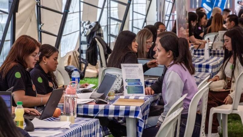 Concursos públicos para más de 8.000 empleos se habilitarán este mes: no se quede sin trabajar