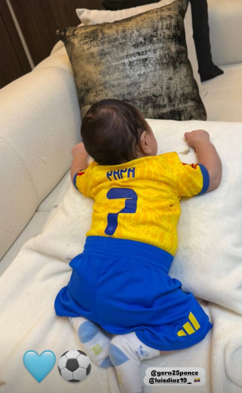 Foto del hijo de Luis Díaz con el uniforme de la Selección