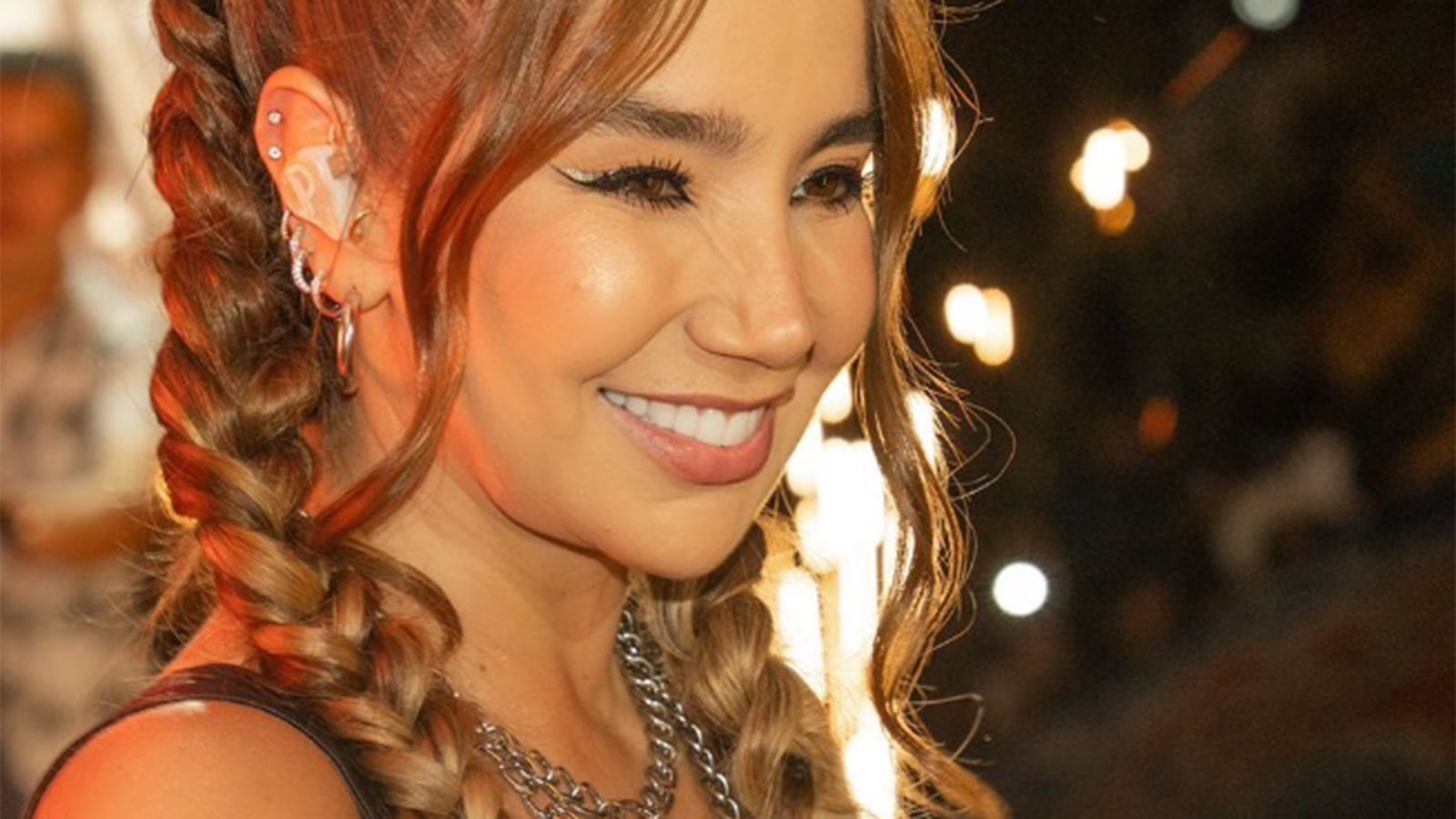 Paola Jara decepcionó a sus fans con su verdadero tamaño.