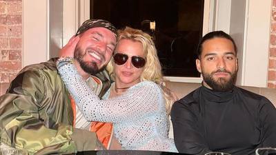 Britney Spears se burla de J Balvin y Maluma tras fotografía juntos