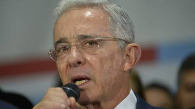 “¿Por qué presionan para que me lleven a juicio?”: Álvaro Uribe se cuestiona y se defiende 