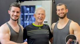 Conoce al hombre de 90 años que se inscribió al gimnasio y se hizo viral